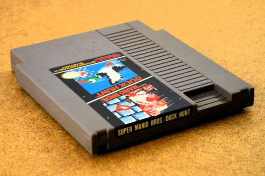 Super Mario Bros./Duck Hunt (NES, 1985) – Dual Classic Combo